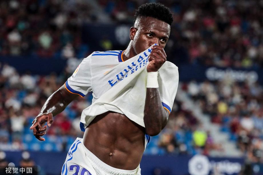 法尔克：阿斯拉尼进入拜仁和多特引援名单，球员解约金3000万