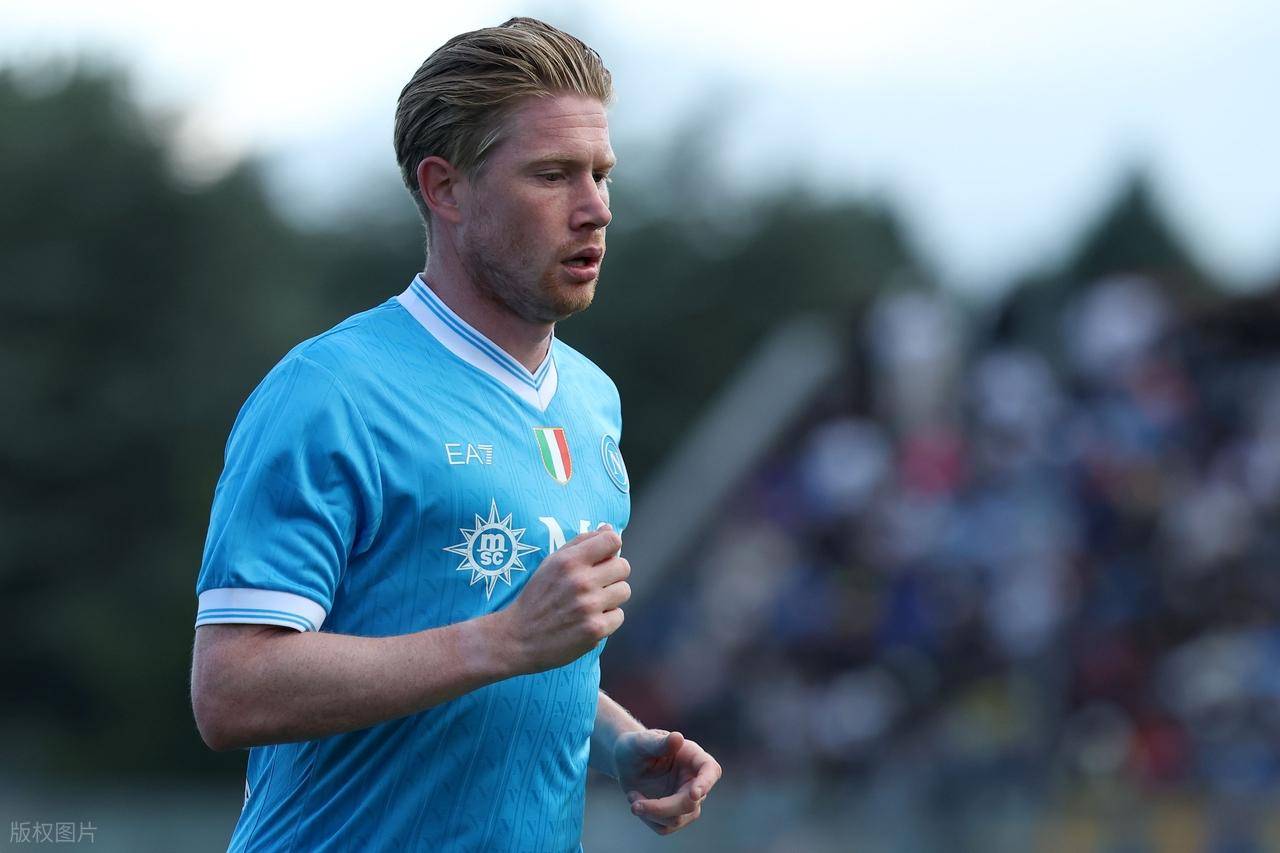 KD：乔丹等传奇为我们树立了标准，我只是努力达到那个标准