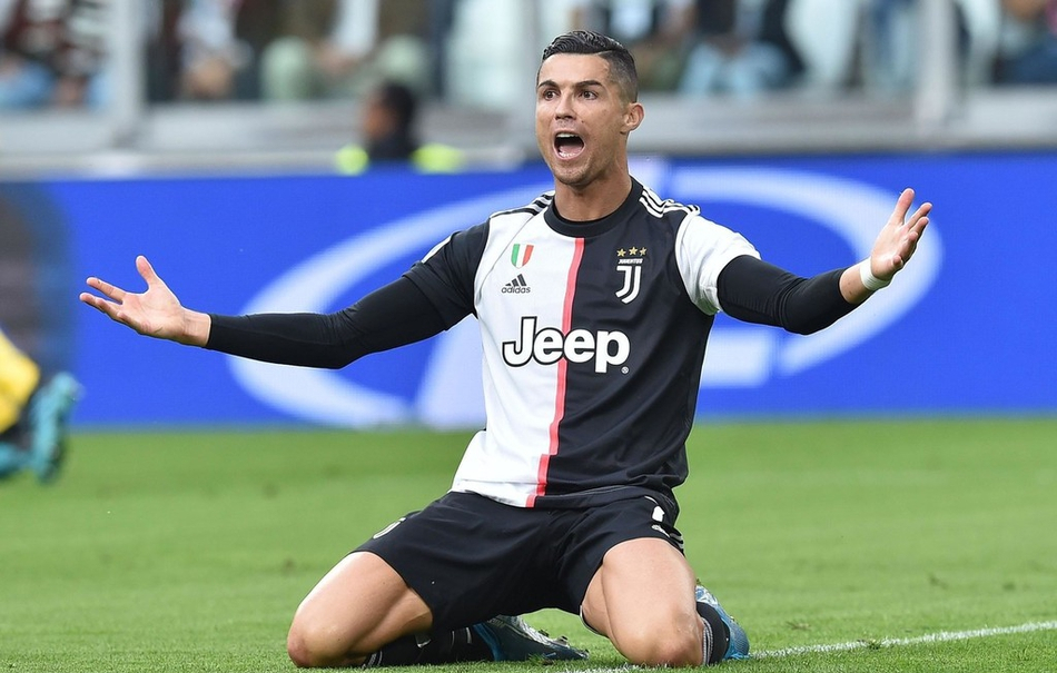 英超第13轮切尔西对阵阿森纳，双方均状态出色，争夺争冠席位，赛果待定。