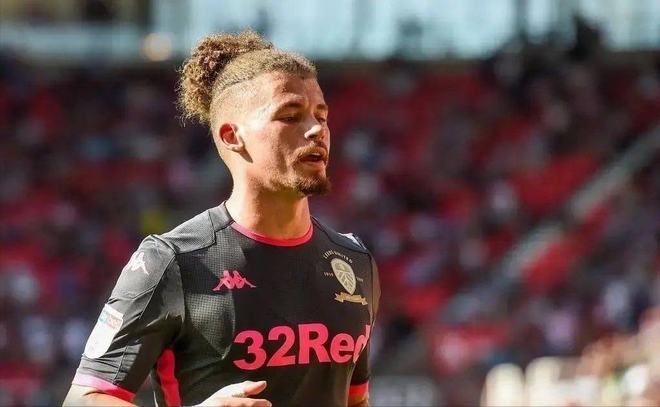 他是申花最被低估的球员，为俱乐部宁愿枯坐板凳，今年只出场一次