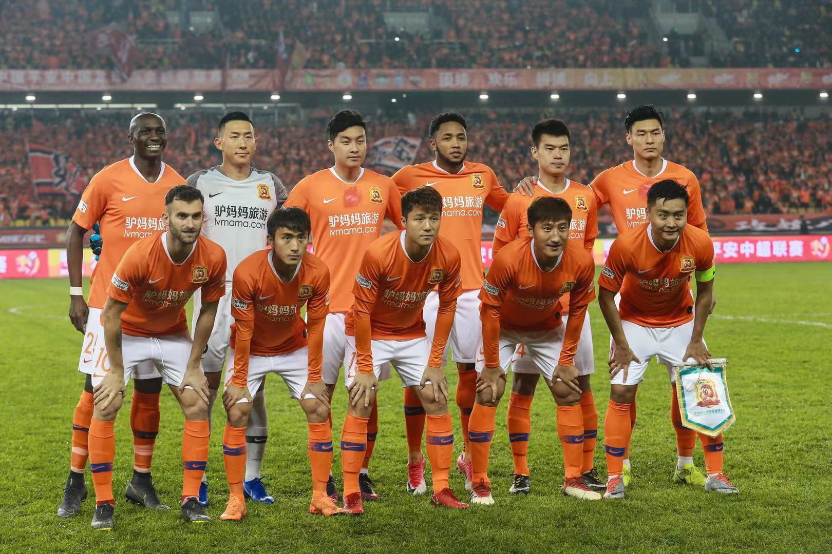 [国内足球]足协杯1／8决赛：上海海港VS上海申花