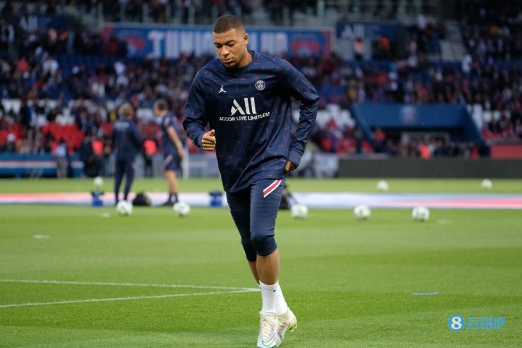 就在今天，12月8日凌晨！中超传来了青岛西海岸、武汉三镇和海港的新消息