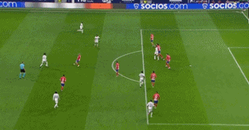 活塞逆转击败开拓者，坎宁安和邓罗关键表现助力取胜，展现强大韧性。